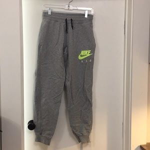 Nike jogger sweatpants size small